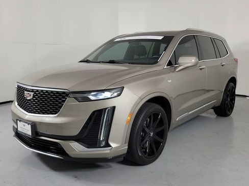 Used 2023 Cadillac XT6 Luxury FWD image 2