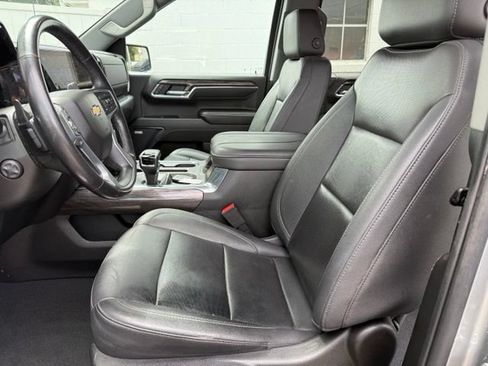 Used 2023 Chevrolet Silverado 1500 LTZ w/ Technology Package AWD/4WD image 15