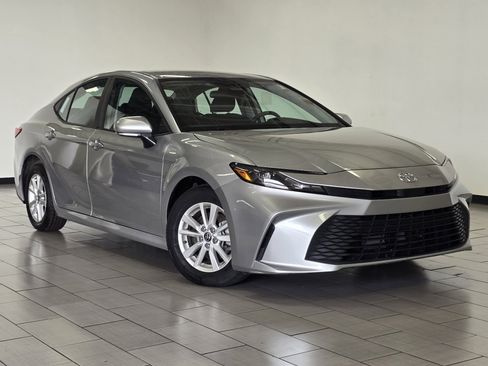 Certified 2025 Toyota Camry LE image 2