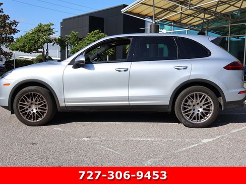 Used 2016 Porsche Cayenne AWD/4WD image 5