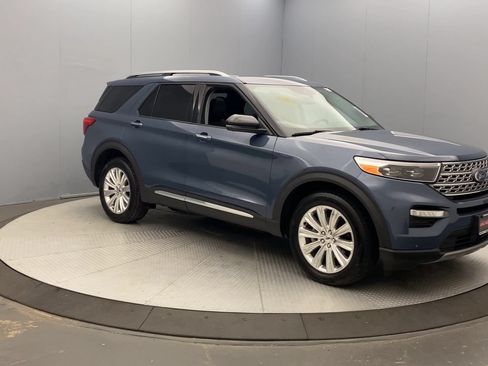Used 2021 Ford Explorer Limited w/ Equipment Group 301A AWD/4WD image 7