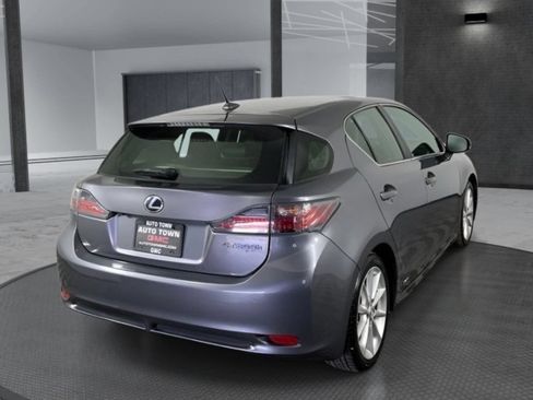 Used 2013 Lexus CT 200h w/ Premium Pkg w/Navigation FWD image 3