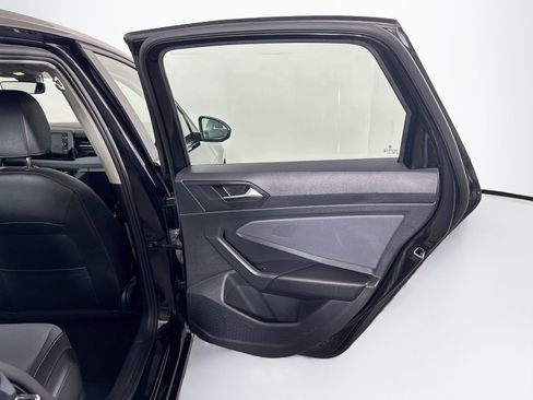 Used 2025 Volkswagen Jetta SE FWD image 27