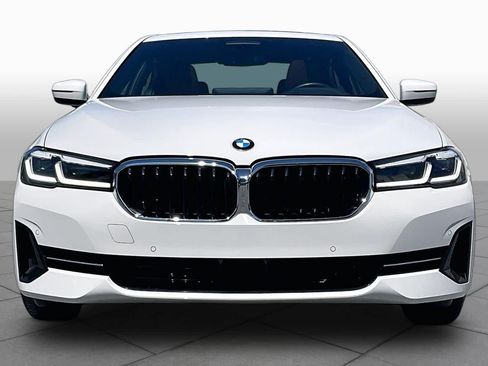 Used 2023 BMW 530i xDrive w/ Premium Package AWD/4WD image 3