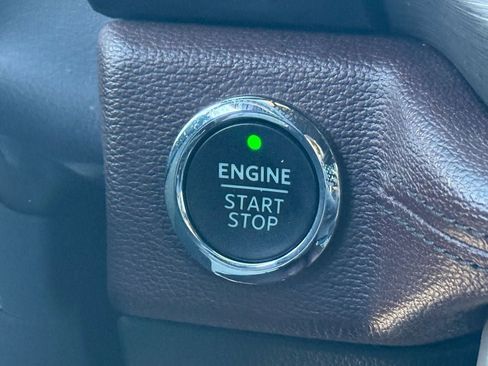 Used 2024 Ford Expedition Limited image 23