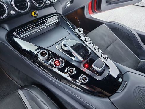 Used 2018 Mercedes-Benz AMG GT R image 32