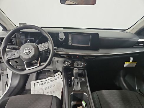 Certified 2025 Nissan Kicks S image 14