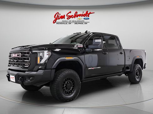 Used 2025 GMC Sierra 2500 AT4X w/ AT4X AEV Edition AWD/4WD image 3
