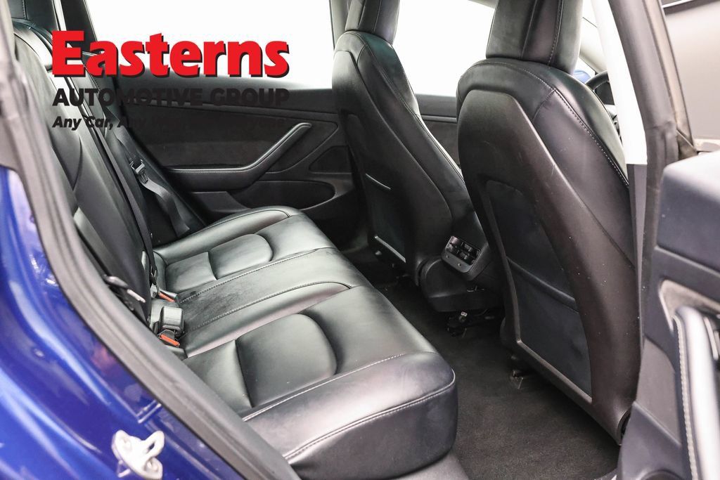 Used 2020 Tesla Model 3 Standard Range RWD image 21