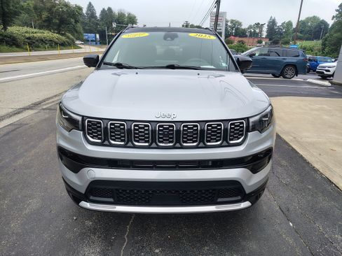 Certified 2025 Jeep Compass Limited w/ Elite Group AWD/4WD image 3