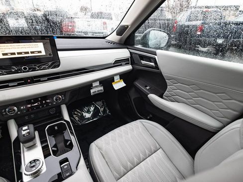 New 2025 Mitsubishi Outlander AWD image 25