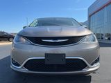 Used 2017 Chrysler Pacifica Touring-L Plus w/ Tire & Wheel Group image 2