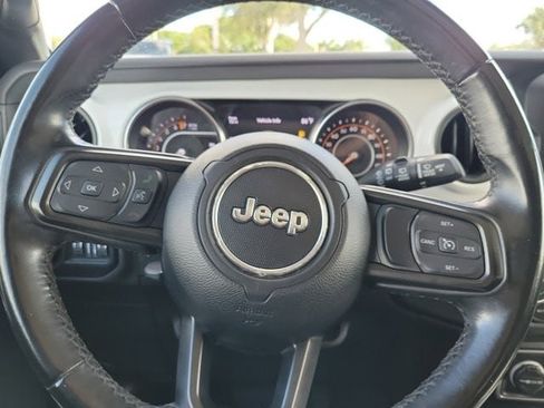 Certified 2021 Jeep Wrangler Unlimited Islander image 19
