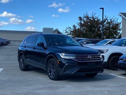Certified 2022 Volkswagen Tiguan SE w/ Panoramic Sunroof Package