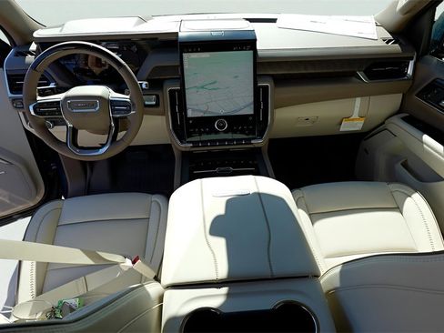 New 2026 GMC Yukon XL Denali w/ Denali Reserve Package image 24