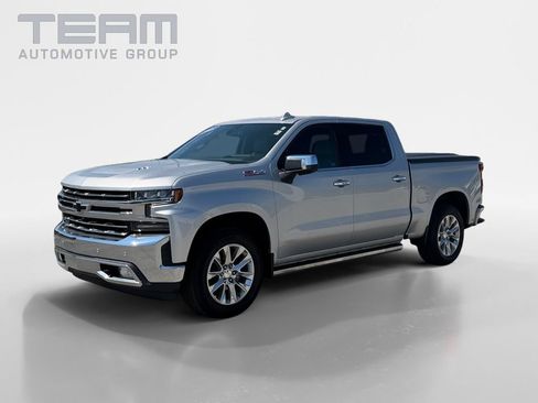 Used 2021 Chevrolet Silverado 1500 LTZ w/ Technology Package AWD/4WD image 3