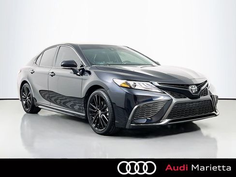 Used 2021 Toyota Camry XSE image 1