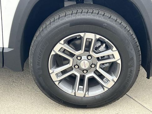 New 2026 GMC Terrain Elevation w/ Technology Package II FWD image 32
