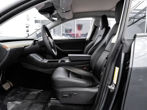 Used 2022 Tesla Model Y Long Range AWD/4WD image 4