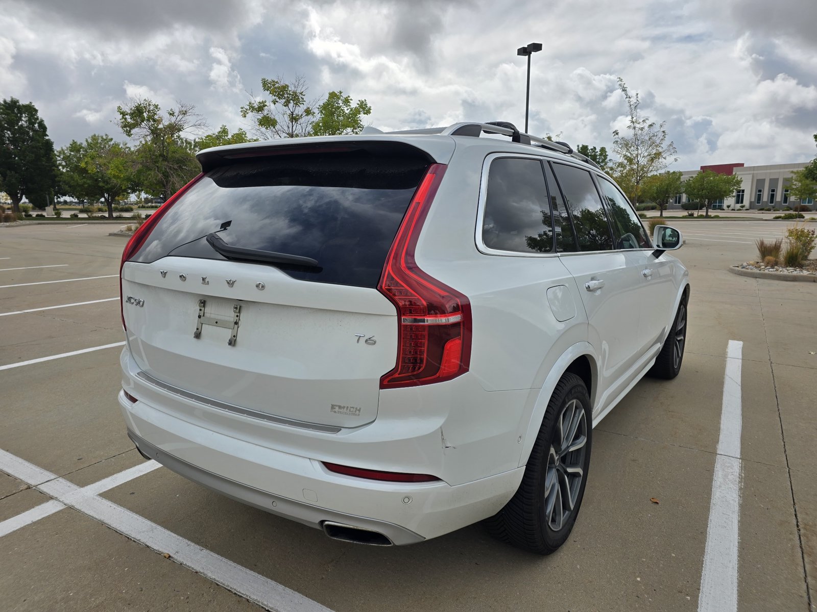 Used 2019 Volvo XC90 T6 Momentum w/ Advanced Package AWD/4WD image 6