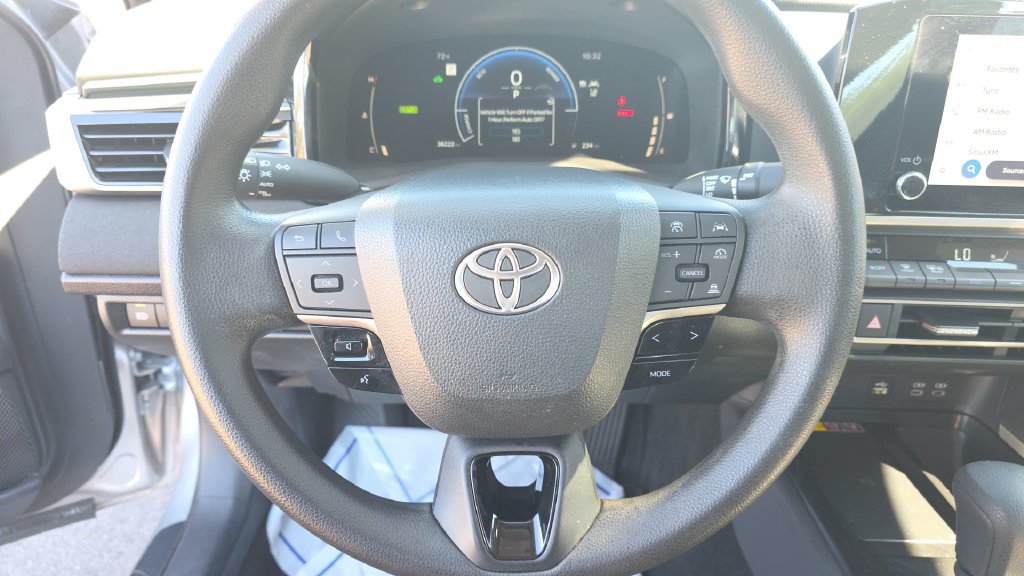 Used 2025 Toyota Camry LE FWD image 14