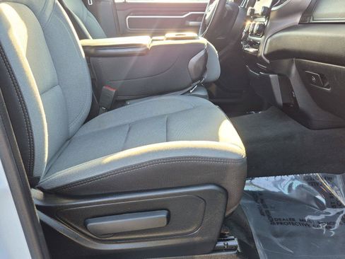 Used 2024 RAM 1500 Big Horn AWD/4WD image 9