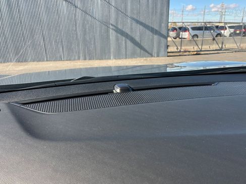 Used 2025 Chevrolet Equinox LT image 18