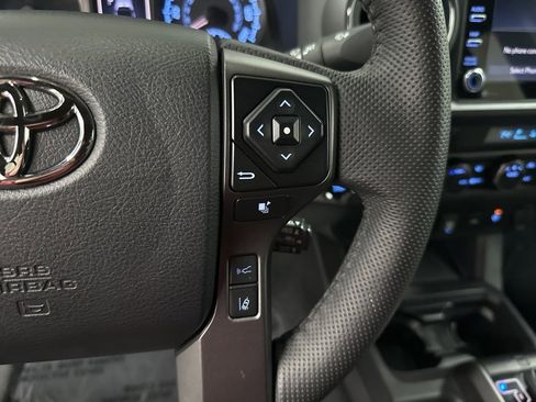 Used 2023 Toyota Tacoma TRD Sport w/ Technology Package image 16
