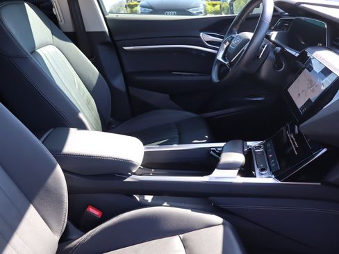 Used 2021 Audi e-tron Premium w/ Convenience Plus Package AWD/4WD image 15