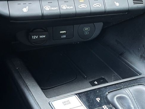 Used 2025 Hyundai Elantra SEL FWD image 19