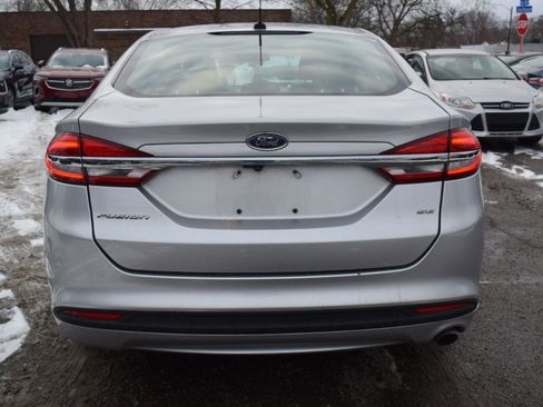 Used 2017 Ford Fusion SE image 7
