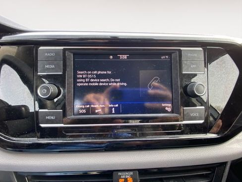 Used 2022 Volkswagen Taos S image 24