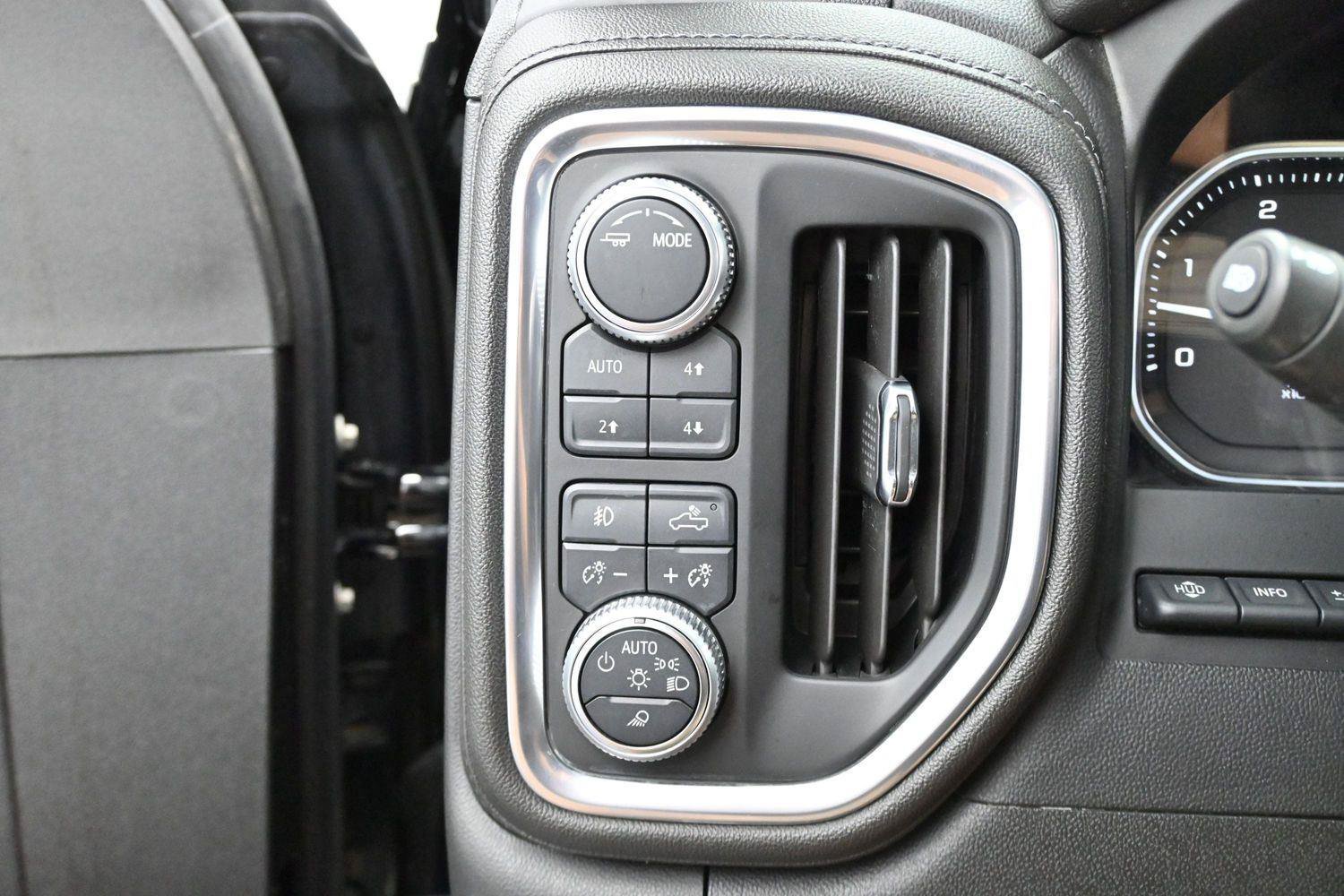 Used 2020 GMC Sierra 2500 Denali w/ Denali Ultimate Package AWD/4WD image 30