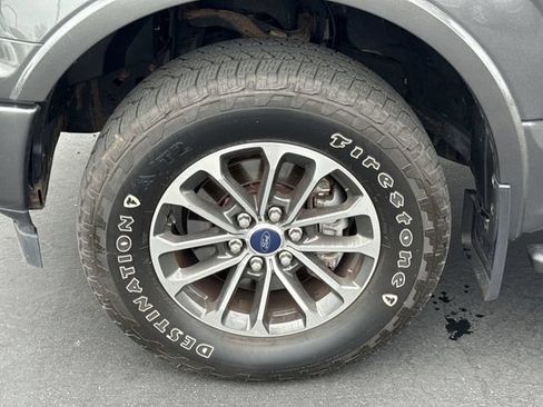 Used 2018 Ford F150 XLT w/ Equipment Group 302A Luxury AWD/4WD image 31