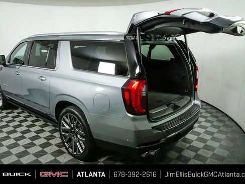 Used 2025 GMC Yukon XL Denali Ultimate w/ LPO, Floor Liner Package AWD/4WD image 38