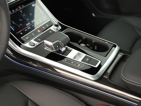 New 2026 Audi Q7 2.0T Premium image 17