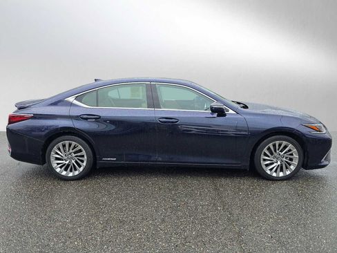 Used 2019 Lexus ES 300h image 2