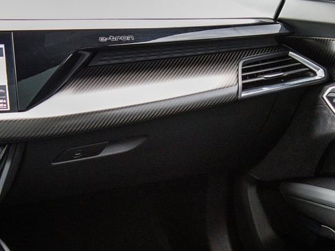 Used 2022 Audi e-tron GT Prestige w/ Prestige Package image 17