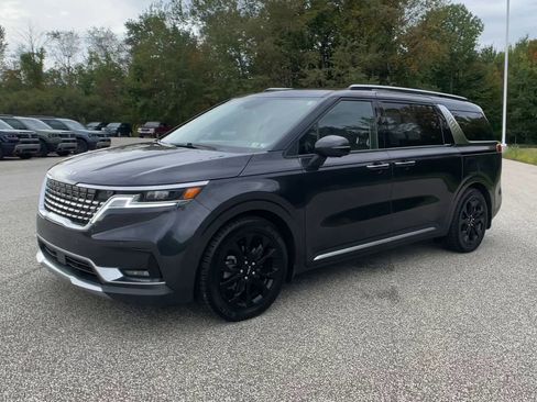 Used 2022 Kia Carnival SX image 5