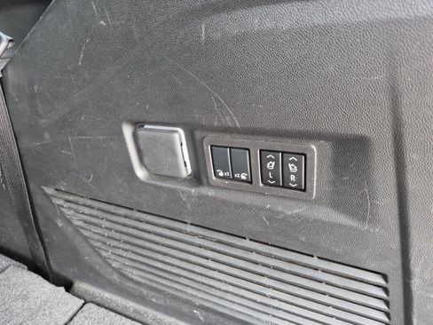 Certified 2024 GMC Yukon Denali Ultimate AWD/4WD image 11