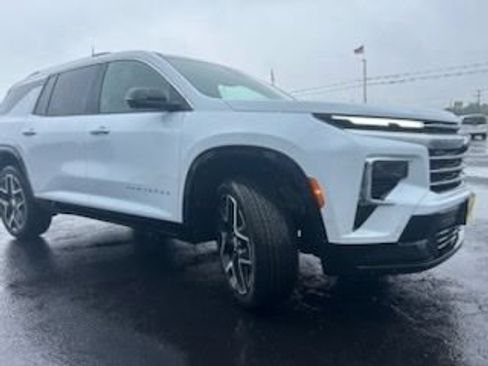 New 2026 Chevrolet Traverse High Country FWD image 7