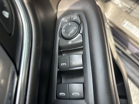 Used 2023 Chevrolet Suburban RST RWD image 19