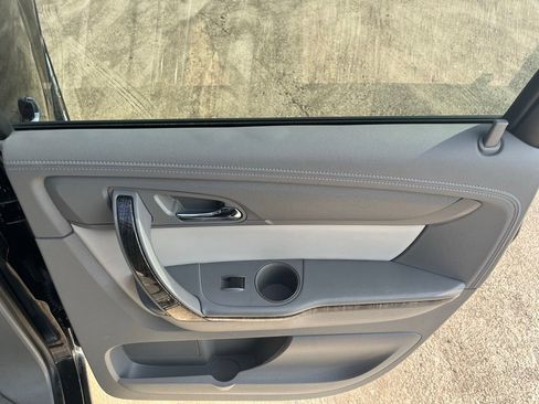 Used 2017 GMC Acadia Limited SLT AWD/4WD image 32
