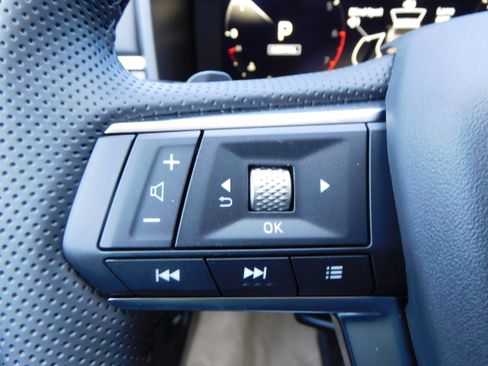 New 2025 Mitsubishi Outlander SE image 16