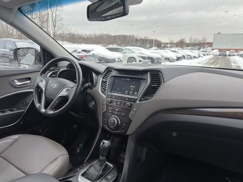 Used 2017 Hyundai Santa Fe Sport image 17