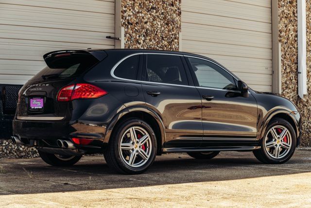 Used 2012 Porsche Cayenne Turbo AWD/4WD image 3