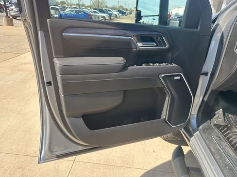 New 2026 Chevrolet Silverado 2500 LTZ w/ LTZ Plus Package AWD/4WD image 6
