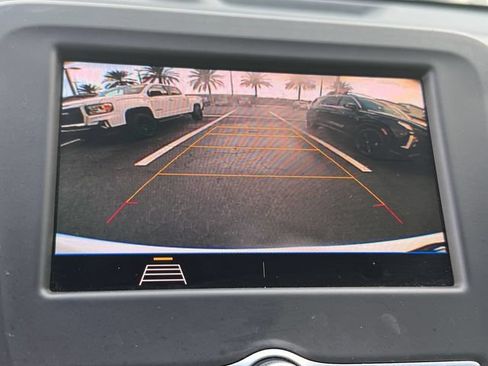 Used 2020 Chevrolet Equinox LT FWD image 19