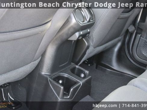 Used 2022 Jeep Wrangler Unlimited Sport image 42