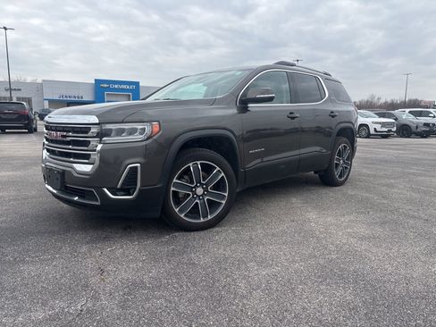 Used 2020 GMC Acadia SLT w/ Premium Package FWD image 3